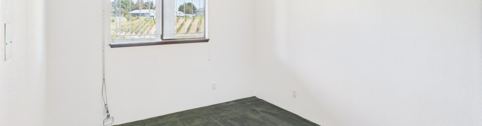 10th Ave, Kennewick, Washington 99336, 5 Bedrooms Bedrooms, 0 ,3 BathroomsBathrooms,Houses,For Sale,10th Ave,0,286244