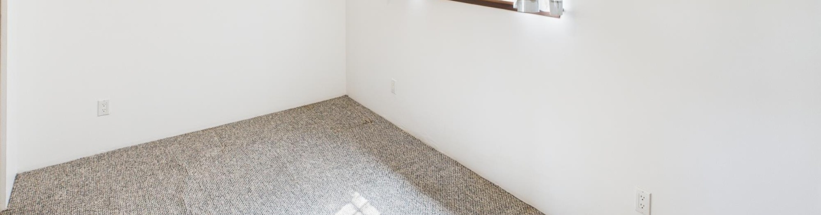 10th Ave, Kennewick, Washington 99336, 5 Bedrooms Bedrooms, 0 ,3 BathroomsBathrooms,Houses,For Sale,10th Ave,0,286244