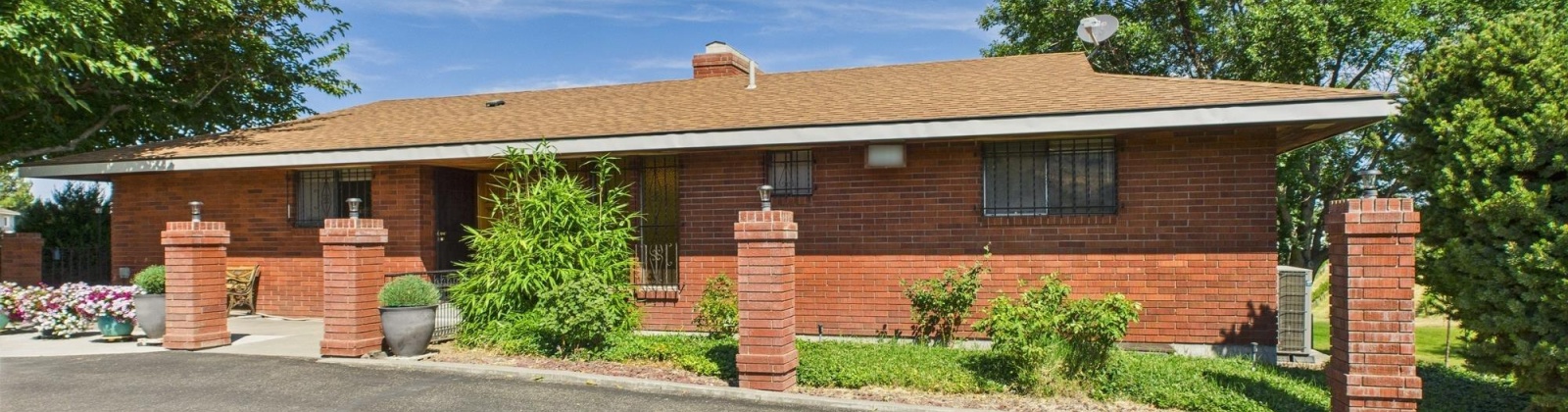 10th Ave, Kennewick, Washington 99336, 5 Bedrooms Bedrooms, 0 ,3 BathroomsBathrooms,Houses,For Sale,10th Ave,0,286244