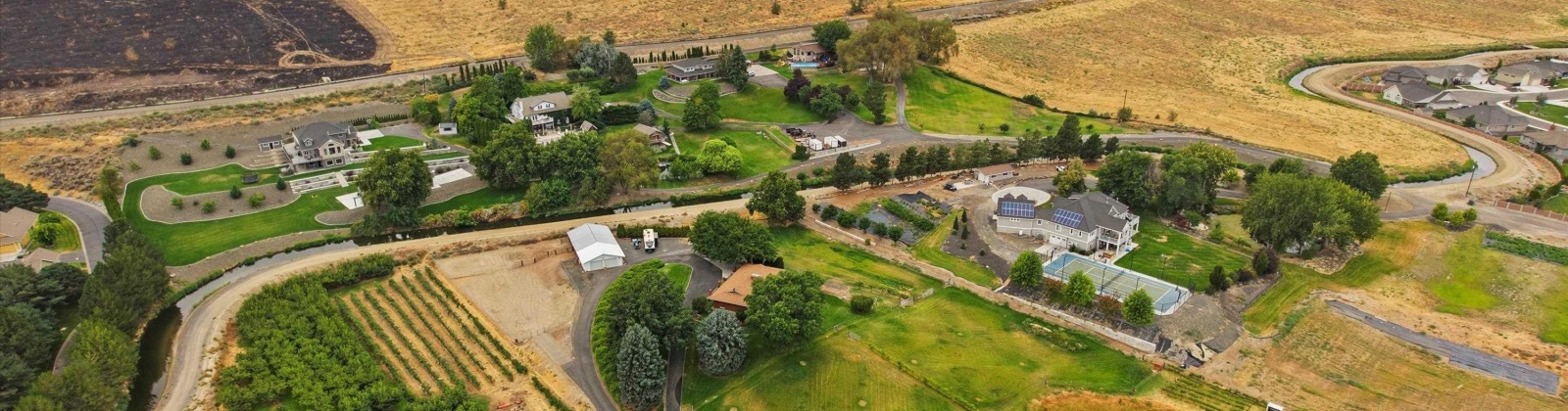 10th Ave, Kennewick, Washington 99336, 5 Bedrooms Bedrooms, 0 ,3 BathroomsBathrooms,Houses,For Sale,10th Ave,0,286244