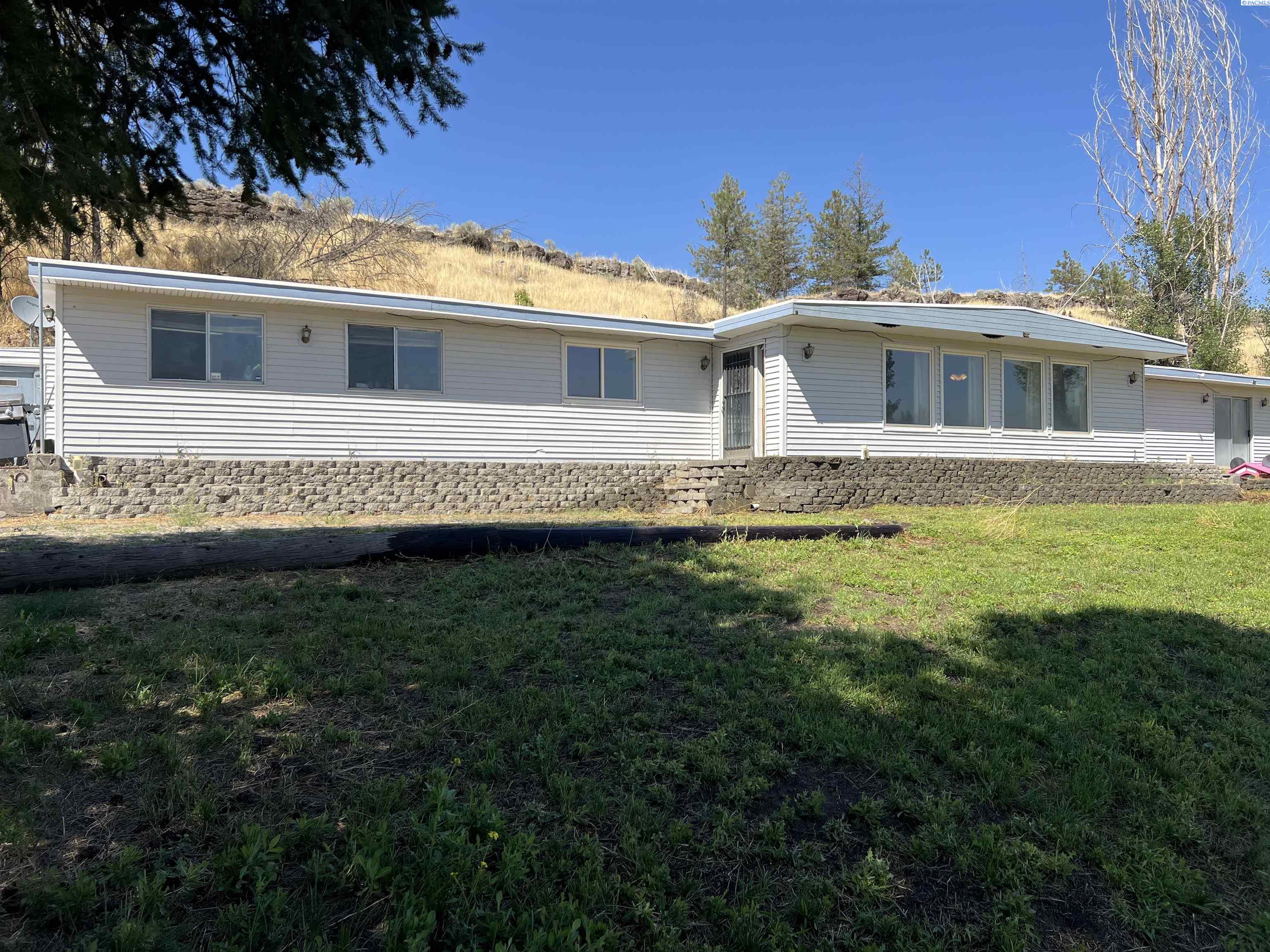 Kahlotus Lake Road, Kahlotus, Washington 99335, 3 Bedrooms Bedrooms, 0 ,2 BathroomsBathrooms,Houses,For Sale,Kahlotus Lake Road,0,286254