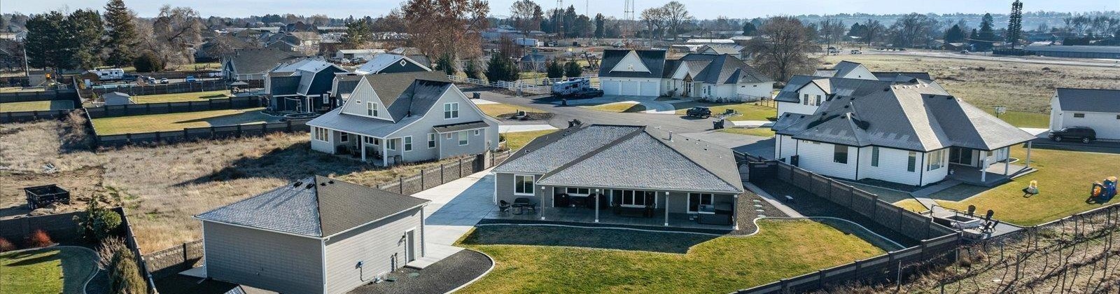Lamb Court, Pasco, Washington 99301, 4 Bedrooms Bedrooms, 0 ,3 BathroomsBathrooms,Houses,For Sale,Lamb Court,0,286326