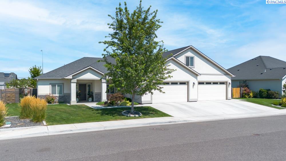 11th Avenue, Kennewick, Washington 99338, 4 Bedrooms Bedrooms, 0 ,3 BathroomsBathrooms,Houses,For Sale,11th Avenue,0,286319