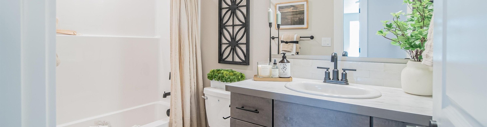 25th Ave, Kennewick, Washington 99338, 3 Bedrooms Bedrooms, 0 ,2 BathroomsBathrooms,Houses,For Sale,25th Ave,0,286366