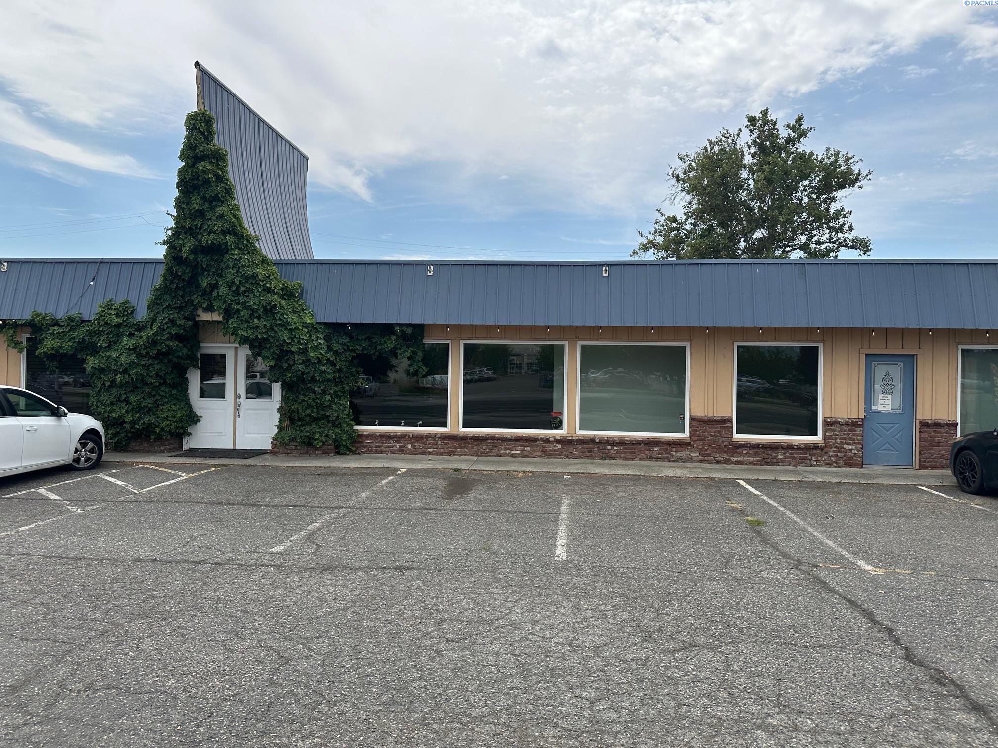 Lee Blvd, Richland, Washington 99352, 0 , 0 ,11 BathroomsBathrooms,Commercial,For Sale,Lee Blvd,0,286386
