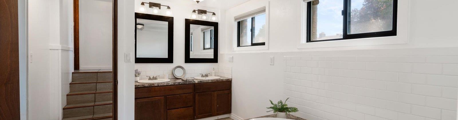 12th Ave, Kennewick, Washington 99337, 4 Bedrooms Bedrooms, 0 ,2 BathroomsBathrooms,Houses,For Sale,12th Ave,0,286391
