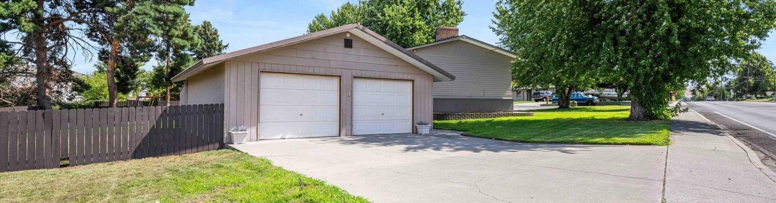 12th Ave, Kennewick, Washington 99337, 4 Bedrooms Bedrooms, 0 ,2 BathroomsBathrooms,Houses,For Sale,12th Ave,0,286391