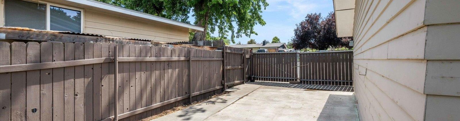 12th Ave, Kennewick, Washington 99337, 4 Bedrooms Bedrooms, 0 ,2 BathroomsBathrooms,Houses,For Sale,12th Ave,0,286391