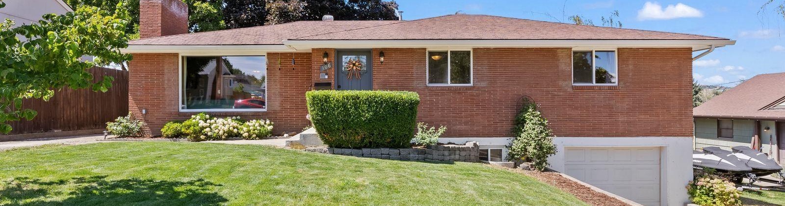 27th Ave, Yakima, Washington 98902, 4 Bedrooms Bedrooms, 0 ,3 BathroomsBathrooms,Houses,For Sale,27th Ave,0,286421