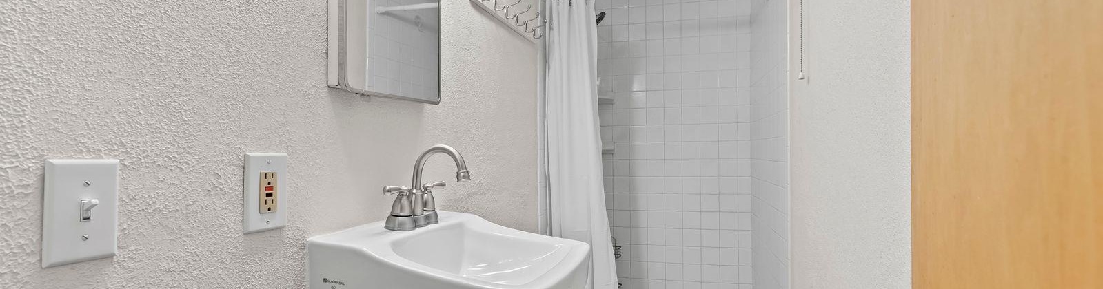 27th Ave, Yakima, Washington 98902, 4 Bedrooms Bedrooms, 0 ,3 BathroomsBathrooms,Houses,For Sale,27th Ave,0,286421