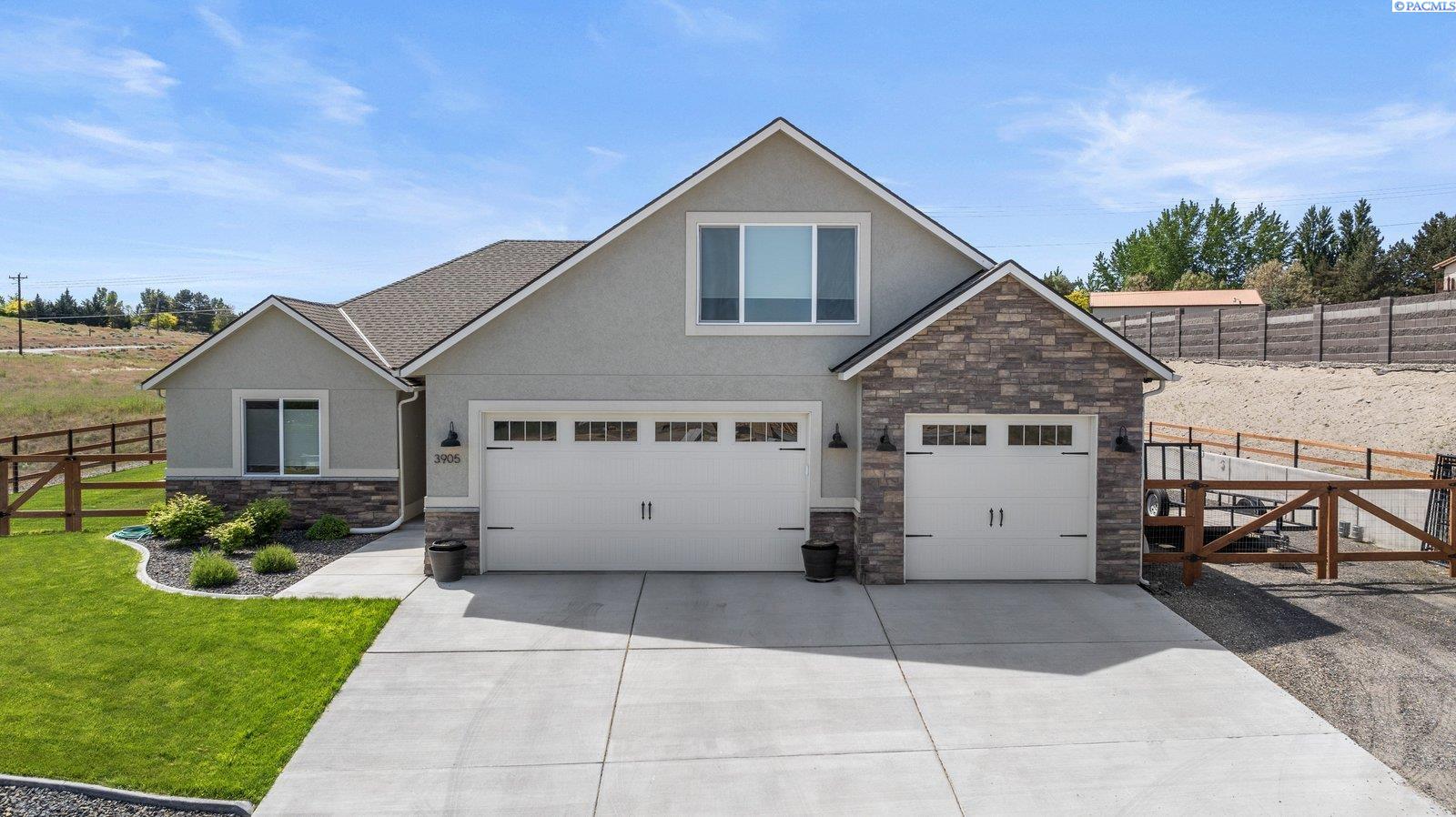 Orchard St, West Richland, Washington 99353, 3 Bedrooms Bedrooms, 0 ,3 BathroomsBathrooms,Houses,For Sale,Orchard St,0,286430