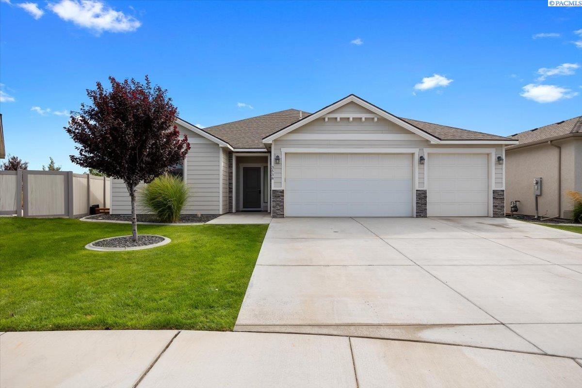 Curtis Dr, West Richland, Washington 99353, 4 Bedrooms Bedrooms, 0 ,2 BathroomsBathrooms,Houses,For Sale,Curtis Dr,0,286442
