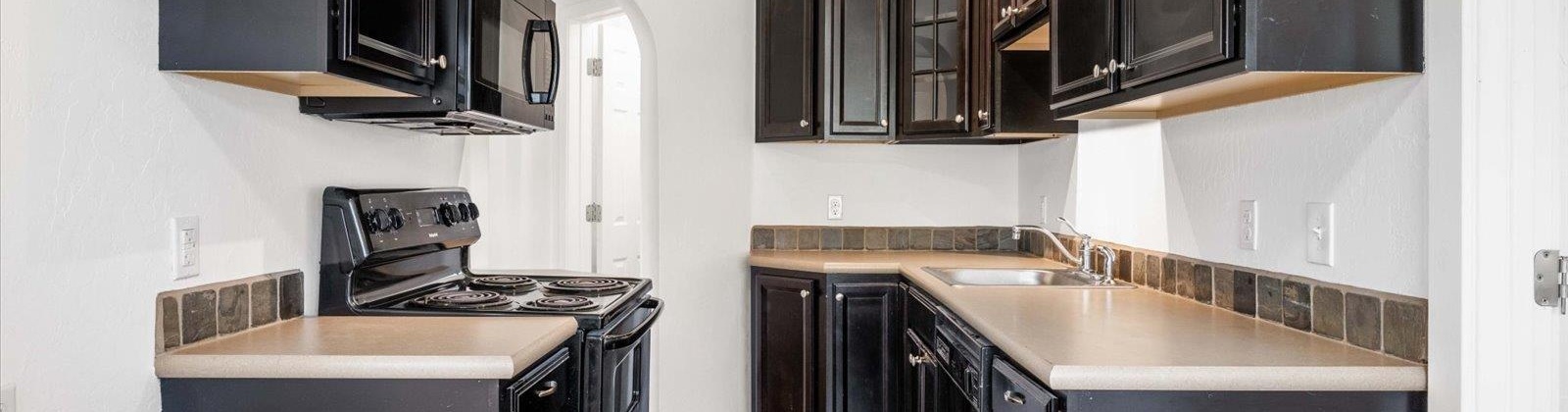 First Ave, Kennewick, Washington 99336, 2 Bedrooms Bedrooms, 0 ,1 BathroomBathrooms,Houses,For Sale,First Ave,0,286465