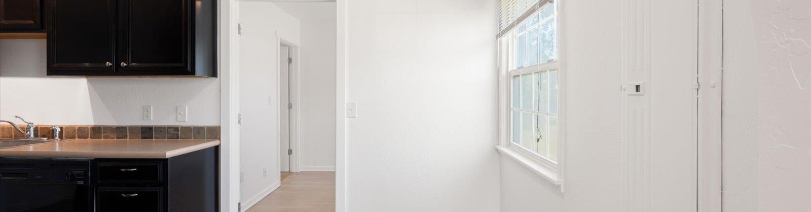 First Ave, Kennewick, Washington 99336, 2 Bedrooms Bedrooms, 0 ,1 BathroomBathrooms,Houses,For Sale,First Ave,0,286465