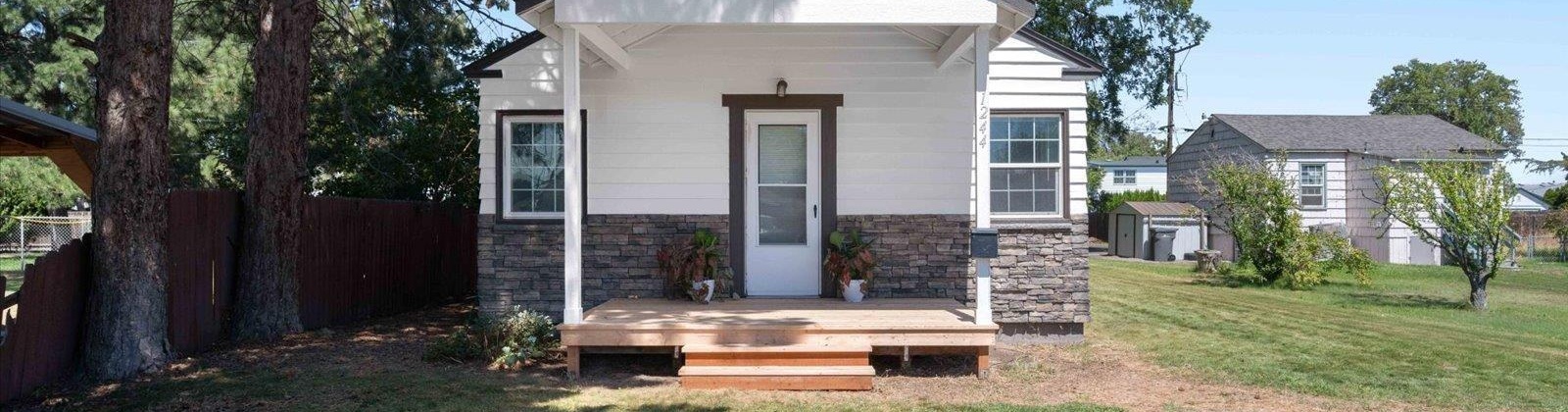 First Ave, Kennewick, Washington 99336, 2 Bedrooms Bedrooms, 0 ,1 BathroomBathrooms,Houses,For Sale,First Ave,0,286465