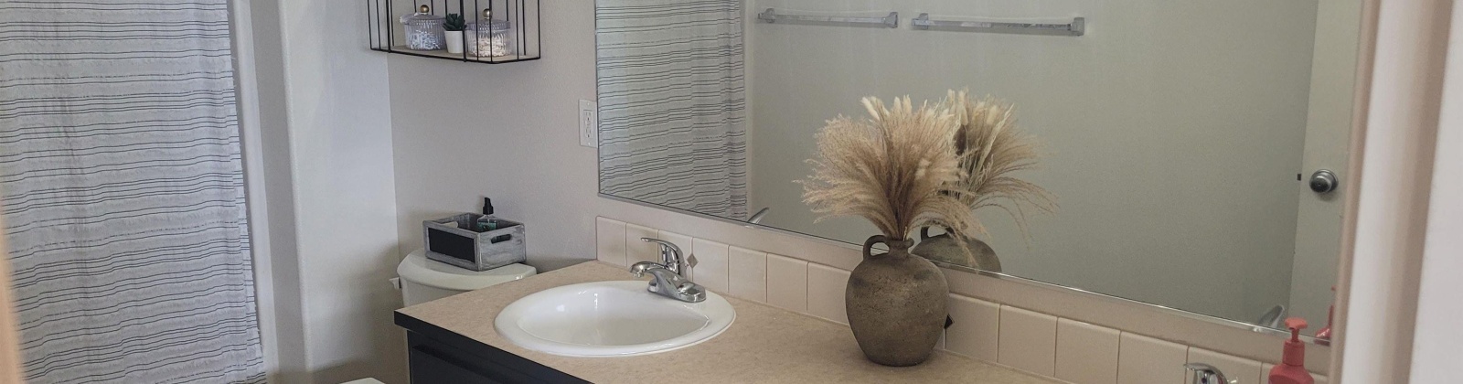 Wrigley, Pasco, Washington 99301, 5 Bedrooms Bedrooms, 0 ,3 BathroomsBathrooms,Houses,For Sale,Wrigley,0,286454