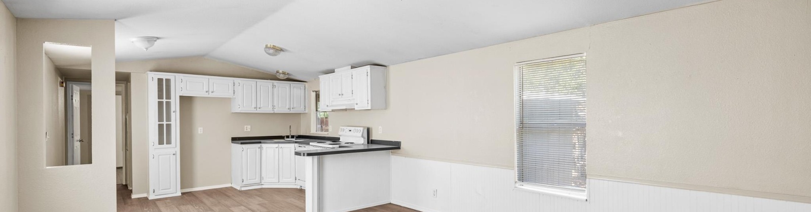 3rd Ave, Mabton, Washington 98935, 3 Bedrooms Bedrooms, 0 ,2 BathroomsBathrooms,Manufactured Homes,For Sale,3rd Ave,0,286492