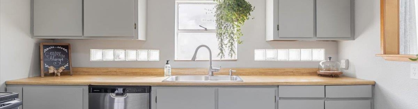 39th Ave, West Richland, Washington 99353, 2 Bedrooms Bedrooms, 0 ,1 BathroomBathrooms,Houses,For Sale,39th Ave,0,286486