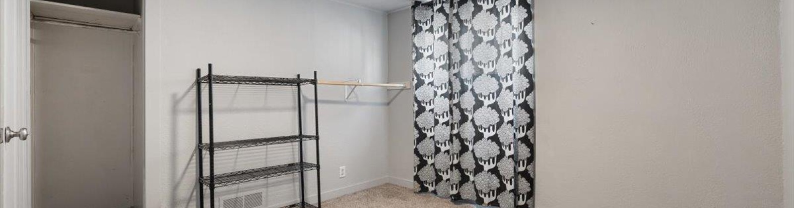 39th Ave, West Richland, Washington 99353, 2 Bedrooms Bedrooms, 0 ,1 BathroomBathrooms,Houses,For Sale,39th Ave,0,286486