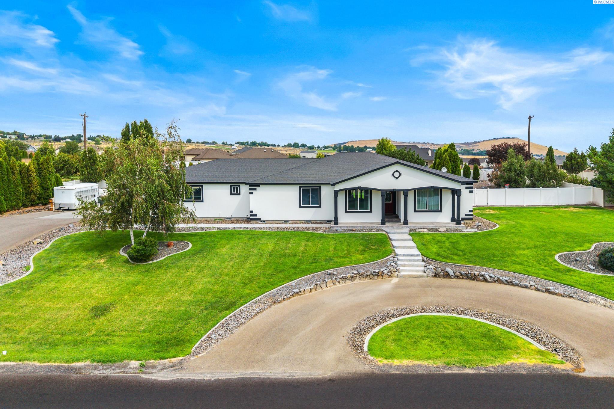 Canyon View Dr, Kennewick, Washington 99338, 4 Bedrooms Bedrooms, 0 ,3 BathroomsBathrooms,Houses,For Sale,Canyon View Dr,0,286475