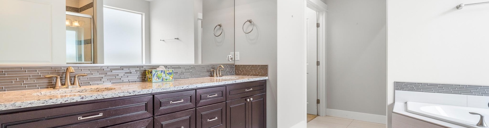 Village PKWY, Richland, Washington 99354, 4 Bedrooms Bedrooms, 0 ,2 BathroomsBathrooms,Houses,For Sale,Village PKWY,0,286504