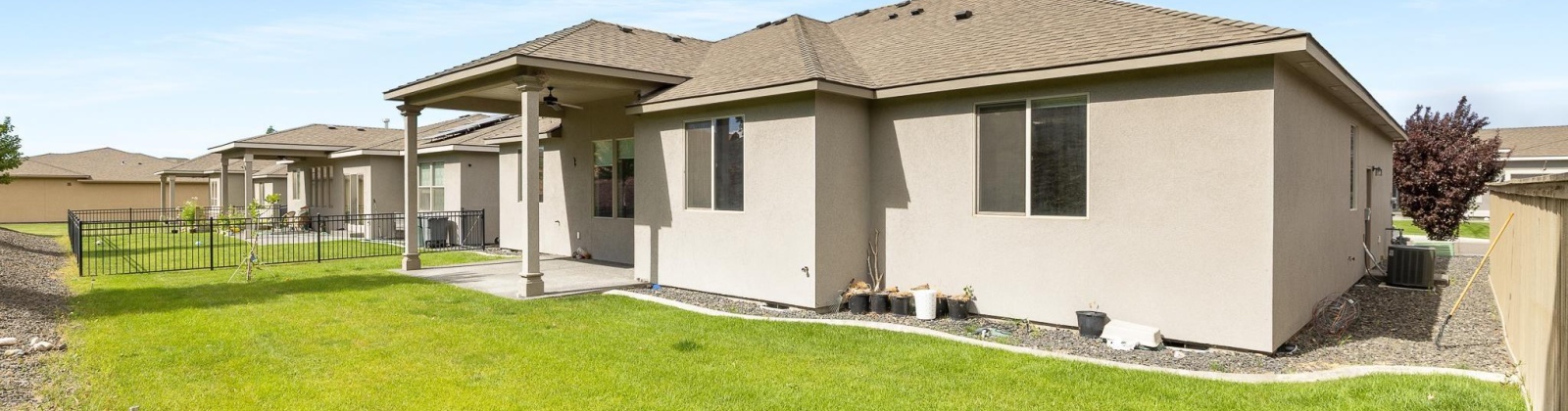 Village PKWY, Richland, Washington 99354, 4 Bedrooms Bedrooms, 0 ,2 BathroomsBathrooms,Houses,For Sale,Village PKWY,0,286504