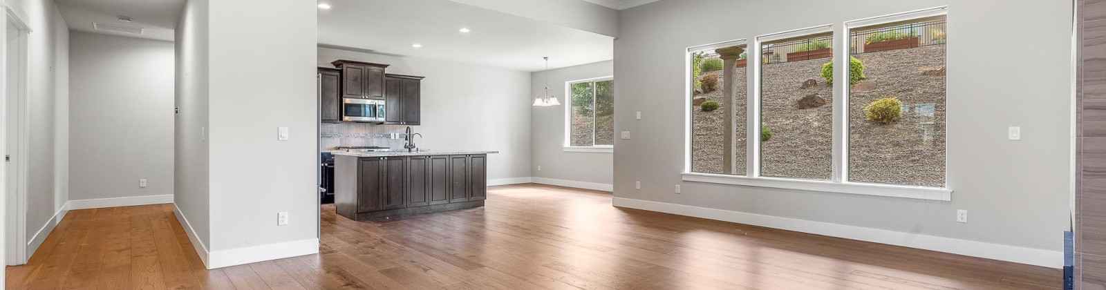 Village PKWY, Richland, Washington 99354, 4 Bedrooms Bedrooms, 0 ,2 BathroomsBathrooms,Houses,For Sale,Village PKWY,0,286504