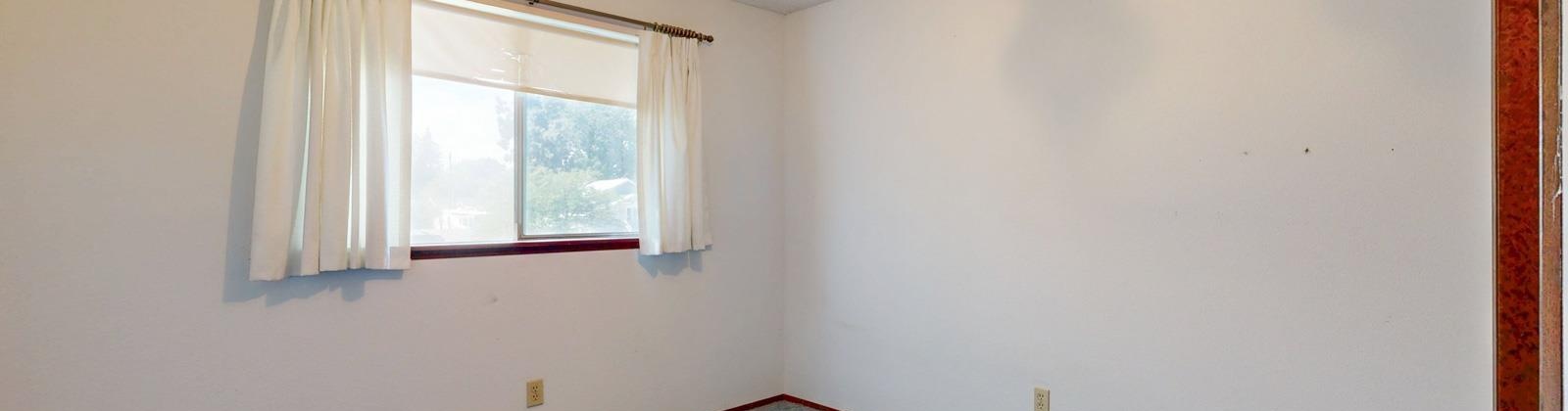 Kennewick Avenue, Kennewick, Washington 99336, 7 Bedrooms Bedrooms, 0 ,2 BathroomsBathrooms,Houses,For Sale,Kennewick Avenue,0,286503