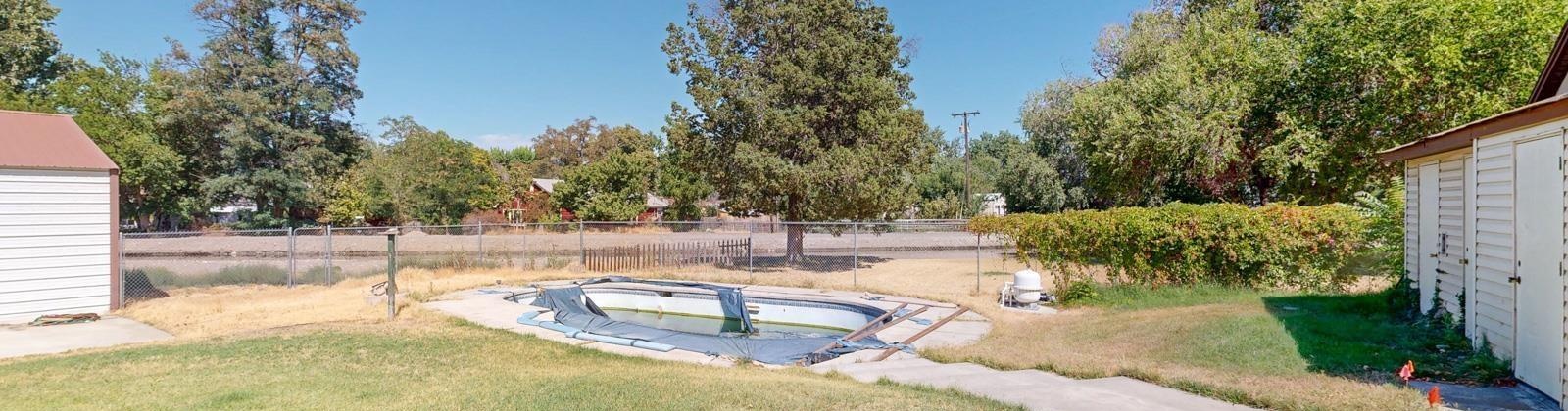 Kennewick Avenue, Kennewick, Washington 99336, 7 Bedrooms Bedrooms, 0 ,2 BathroomsBathrooms,Houses,For Sale,Kennewick Avenue,0,286503