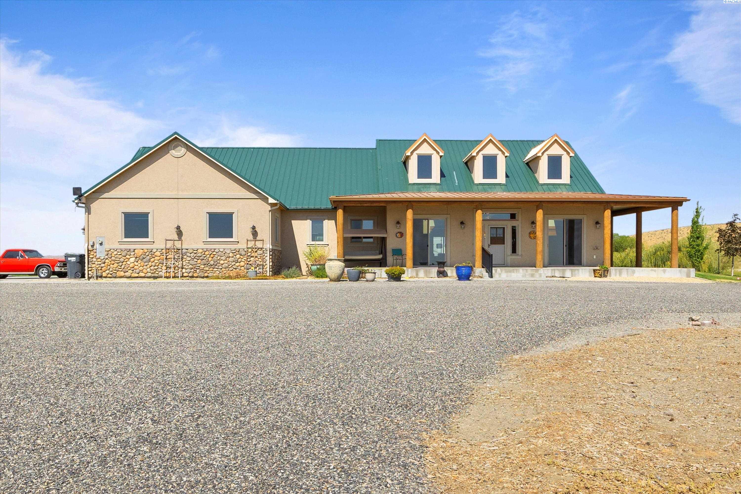 Bristol Ln, West Richland, Washington 99353, 4 Bedrooms Bedrooms, 0 ,3 BathroomsBathrooms,Houses,For Sale,Bristol Ln,0,286524