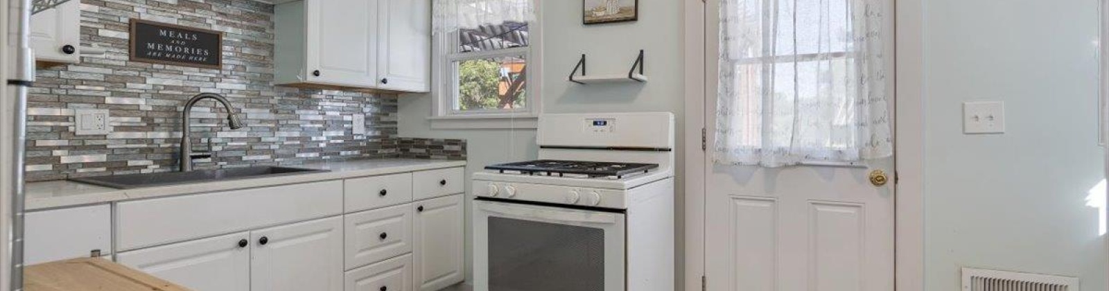 6th Ave, Kennewick, Washington 99336, 2 Bedrooms Bedrooms, 0 ,1 BathroomBathrooms,Houses,For Sale,6th Ave,0,286520