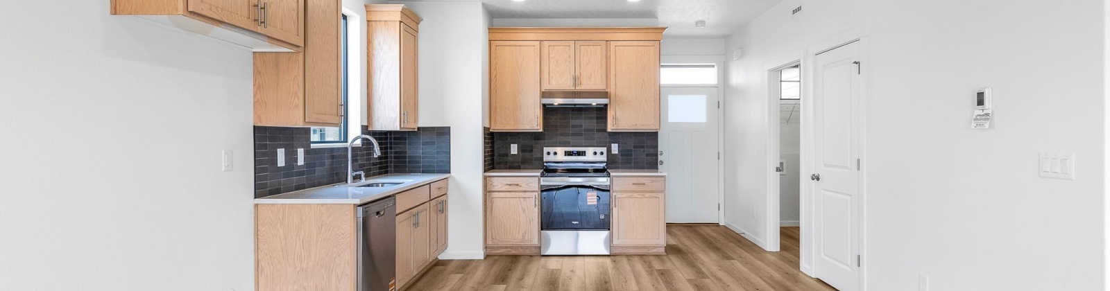 Amberly Ave, Grandview, Washington 98930, 3 Bedrooms Bedrooms, 0 ,2 BathroomsBathrooms,Houses,For Sale,Amberly Ave,0,286534