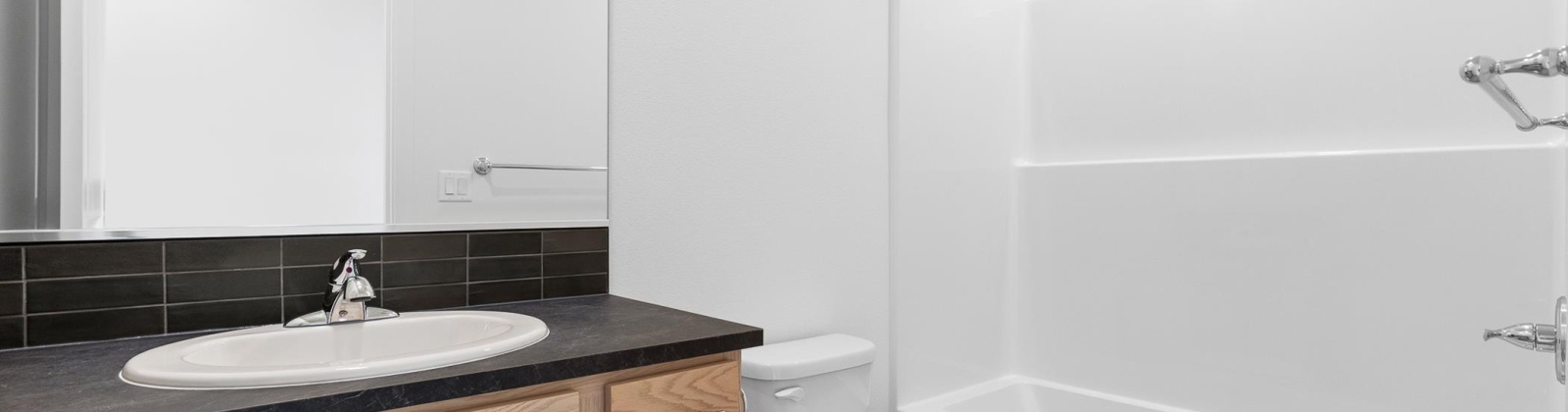 Amberly Ave, Grandview, Washington 98930, 3 Bedrooms Bedrooms, 0 ,2 BathroomsBathrooms,Houses,For Sale,Amberly Ave,0,286534