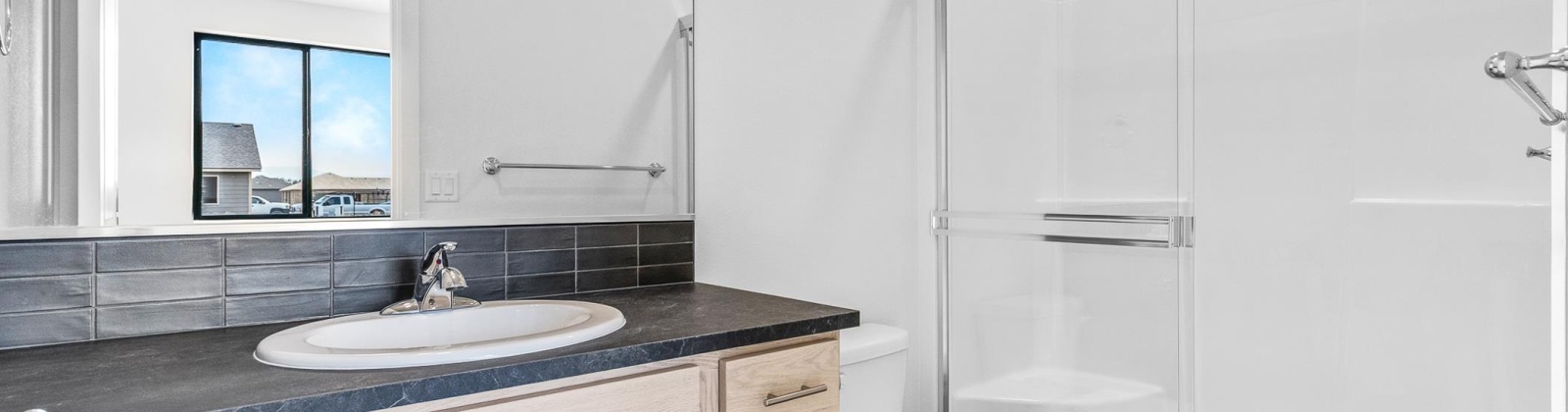 Amberly Ave, Grandview, Washington 98930, 3 Bedrooms Bedrooms, 0 ,2 BathroomsBathrooms,Houses,For Sale,Amberly Ave,0,286534