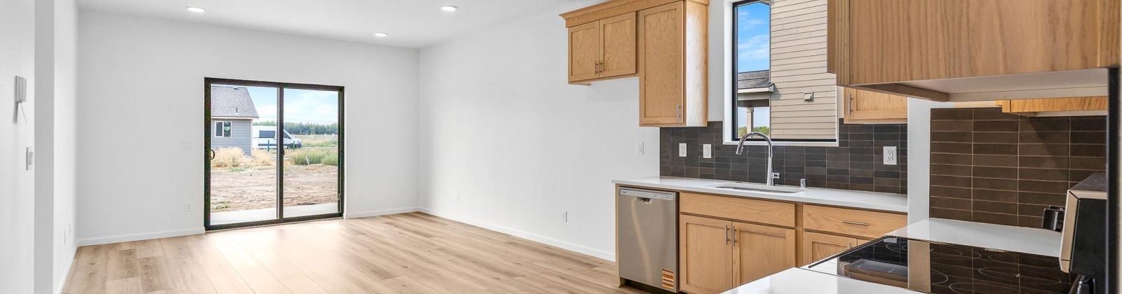 Amberly Ave, Grandview, Washington 98930, 3 Bedrooms Bedrooms, 0 ,2 BathroomsBathrooms,Houses,For Sale,Amberly Ave,0,286534