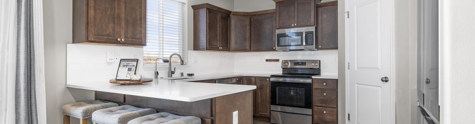 Jefferson Street, Kennewick, Washington 99338, 5 Bedrooms Bedrooms, 0 ,3 BathroomsBathrooms,Houses,For Sale,Jefferson Street,0,286583