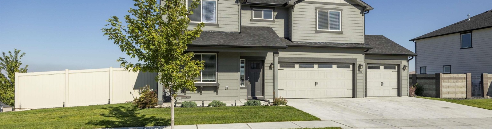 Jefferson Street, Kennewick, Washington 99338, 5 Bedrooms Bedrooms, 0 ,3 BathroomsBathrooms,Houses,For Sale,Jefferson Street,0,286583