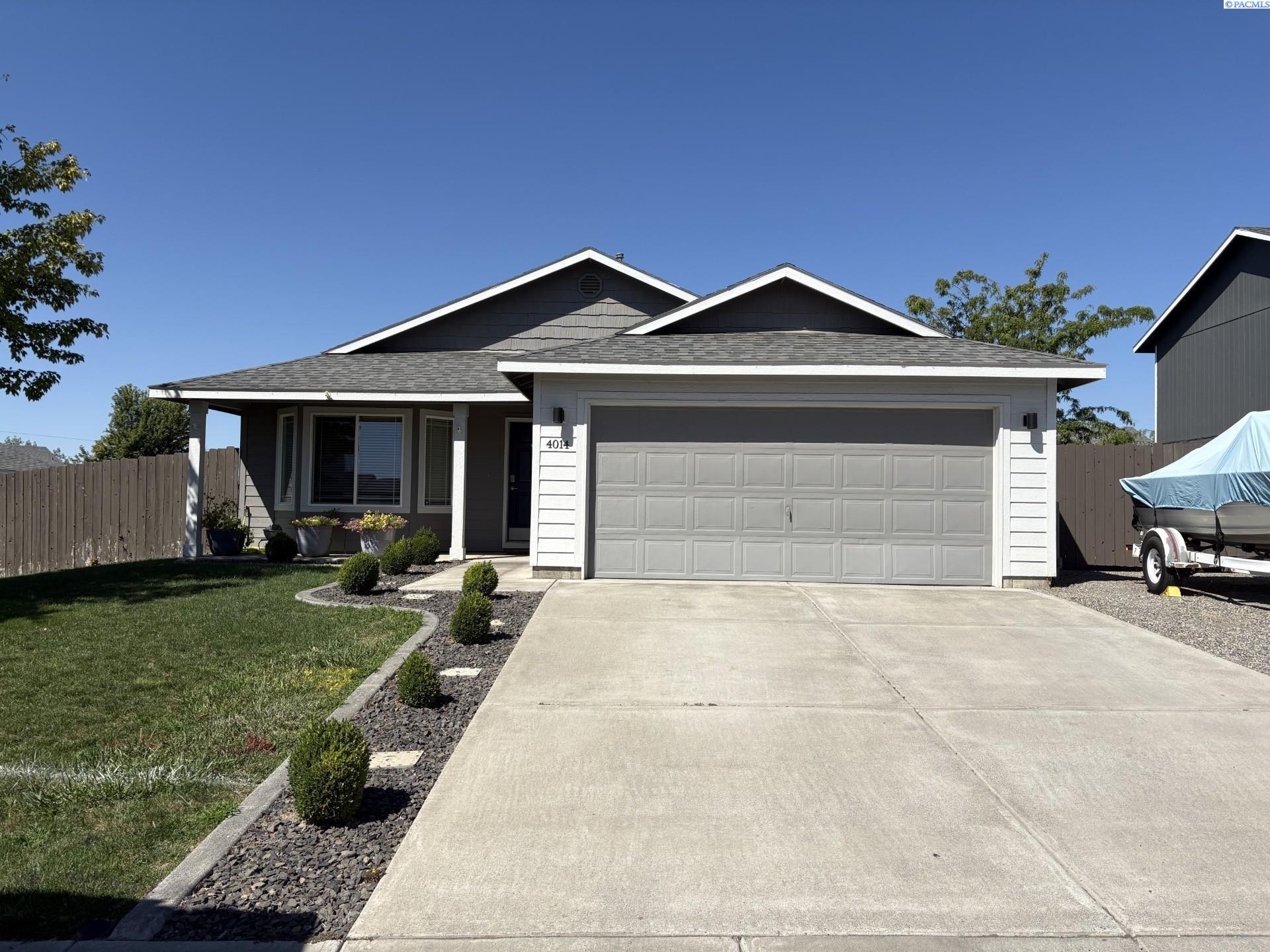 Dartmoor Lane, Pasco, Washington 99301, 3 Bedrooms Bedrooms, 0 ,2 BathroomsBathrooms,Houses,For Sale,Dartmoor Lane,0,286603