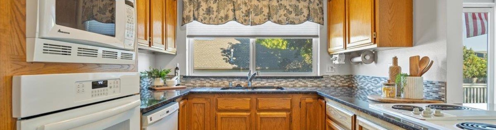 Elementary St, Richland, Washington 99352, 4 Bedrooms Bedrooms, 0 ,3 BathroomsBathrooms,Houses,For Sale,Elementary St,0,286601