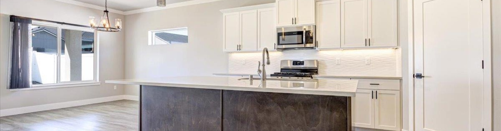 White Dr, Richland, Washington 99352, 4 Bedrooms Bedrooms, 0 ,3 BathroomsBathrooms,Houses,For Sale,White Dr,0,286628