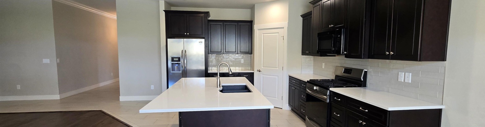 Chinook Drive, Richland, Washington 99352, 3 Bedrooms Bedrooms, 0 ,2 BathroomsBathrooms,Houses,For Rent,Chinook Drive,0,286689