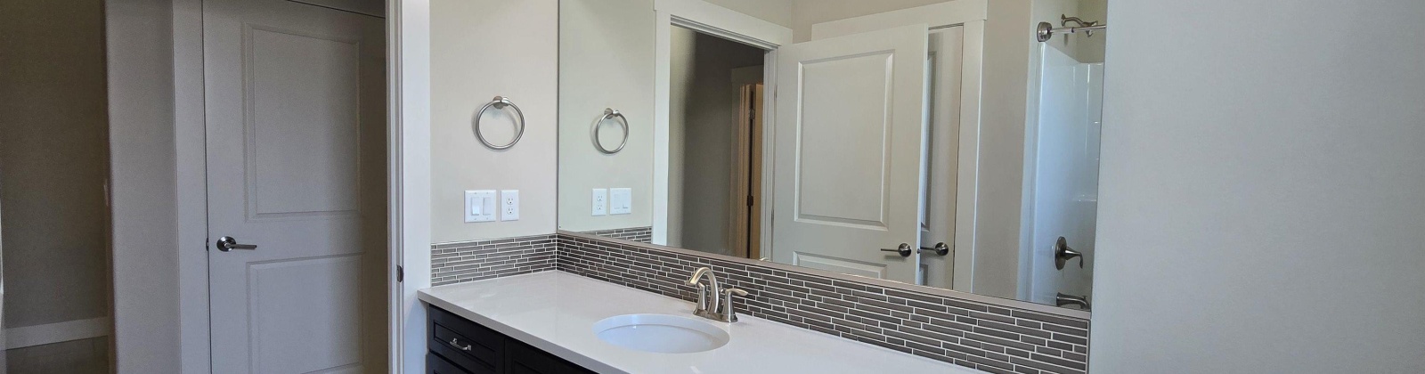 Chinook Drive, Richland, Washington 99352, 3 Bedrooms Bedrooms, 0 ,2 BathroomsBathrooms,Houses,For Rent,Chinook Drive,0,286689