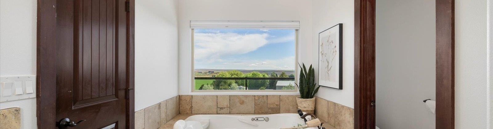 Hill Dr, Eltopia, Washington 99330, 4 Bedrooms Bedrooms, 0 ,5 BathroomsBathrooms,Houses,For Sale,Hill Dr,0,284267