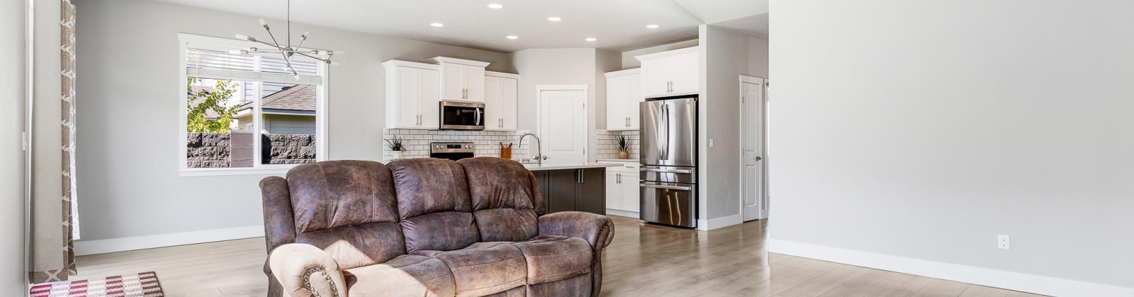 Young St., Kennewick, Washington 99338, 3 Bedrooms Bedrooms, 0 ,2 BathroomsBathrooms,Houses,For Sale,Young St.,0,286688