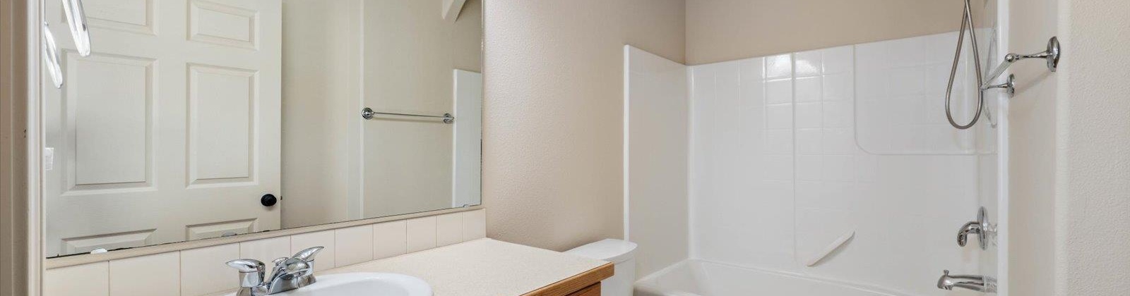 Mia Lane, Pasco, Washington 99301, 3 Bedrooms Bedrooms, 0 ,2 BathroomsBathrooms,Condos/townhomes,For Sale,Mia Lane,0,286681