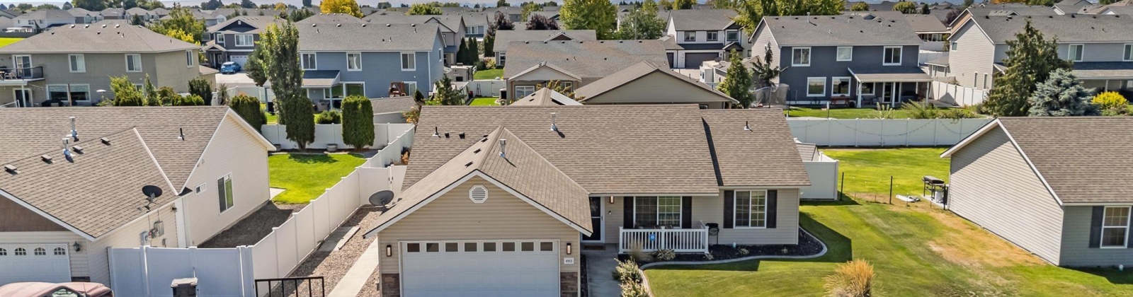 Catalonia Dr, Pasco, Washington 99301-8398, 3 Bedrooms Bedrooms, 0 ,2 BathroomsBathrooms,Houses,For Sale,Catalonia Dr,0,286683