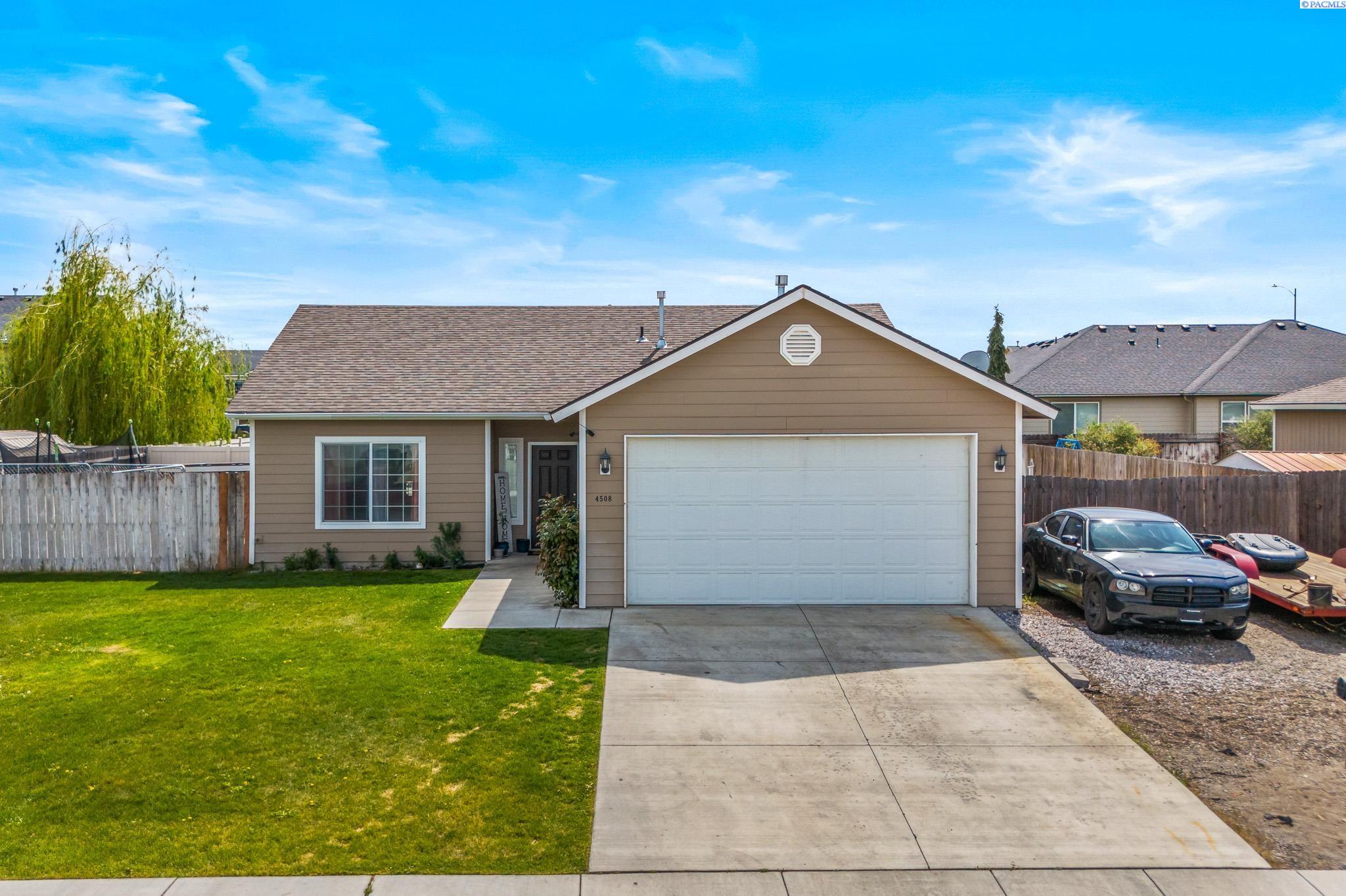 Laredo Drive, Pasco, Washington 99301-9999, 3 Bedrooms Bedrooms, 0 ,2 BathroomsBathrooms,Houses,For Sale,Laredo Drive,0,283501