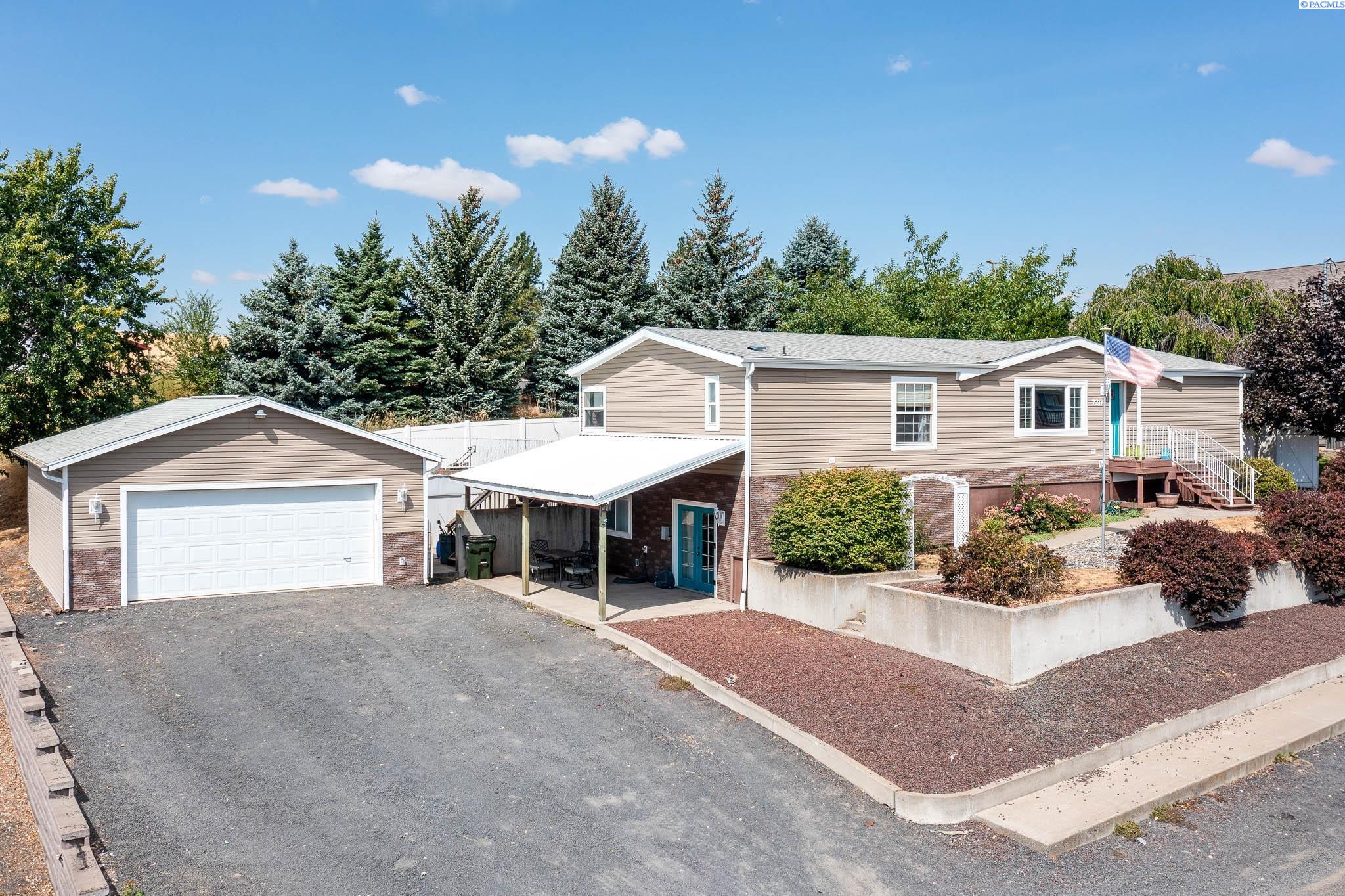 Hillcrest Drive, Colfax, Washington 99111, 5 Bedrooms Bedrooms, 0 ,3 BathroomsBathrooms,Manufactured Homes,For Sale,Hillcrest Drive,0,286699