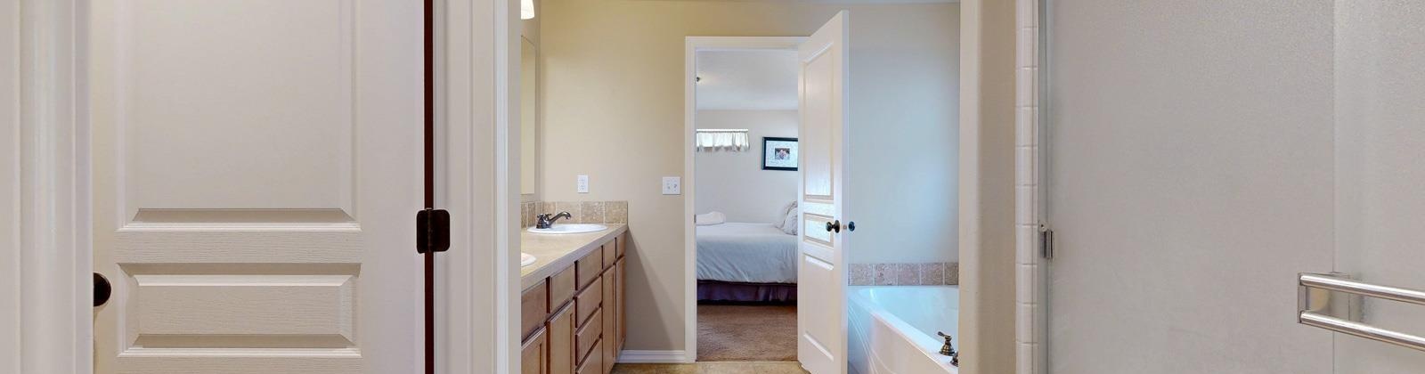 6th Avenue, Kennewick, Washington 99336, 4 Bedrooms Bedrooms, 0 ,3 BathroomsBathrooms,Houses,For Sale,6th Avenue,0,286697