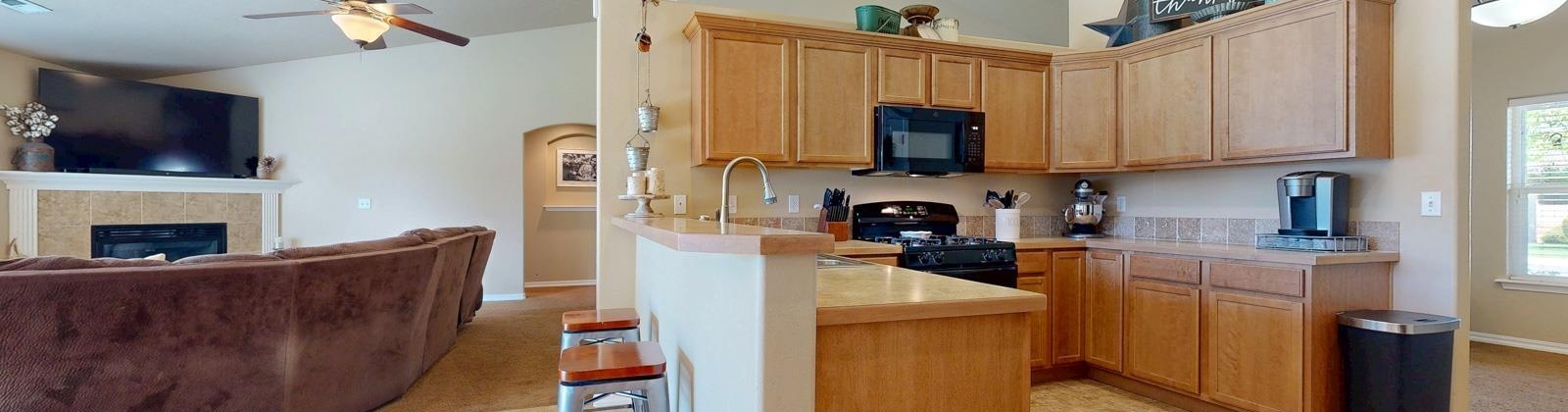 6th Avenue, Kennewick, Washington 99336, 4 Bedrooms Bedrooms, 0 ,3 BathroomsBathrooms,Houses,For Sale,6th Avenue,0,286697